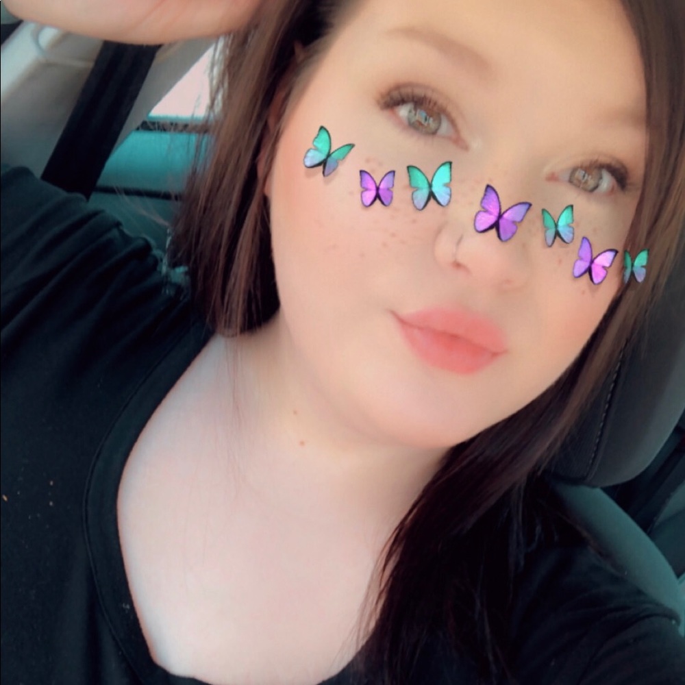 Meet your Posher, Emmalee